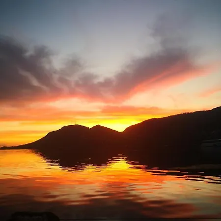 Seuls A Bord Dans Le Golfe Atypique Tekne Porto-Vecchio (Corsica)