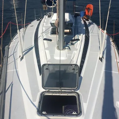 Botel Seuls A Bord Dans Le Golfe Atypique Porto-Vecchio (Corsica)