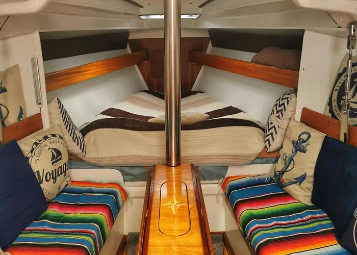 Seuls A Bord Dans Le Golfe Atypique